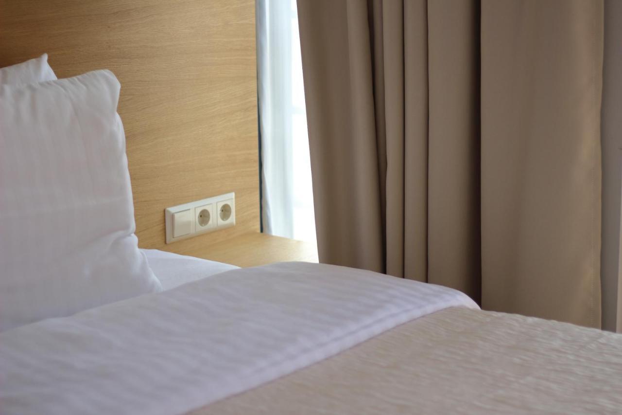 Hotel Kolumbs Liepāja Екстериор снимка