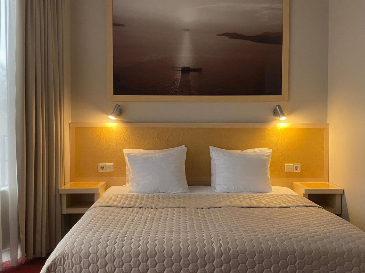 Hotel Kolumbs Liepāja Екстериор снимка