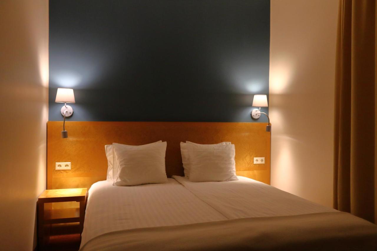 Hotel Kolumbs Liepāja Екстериор снимка