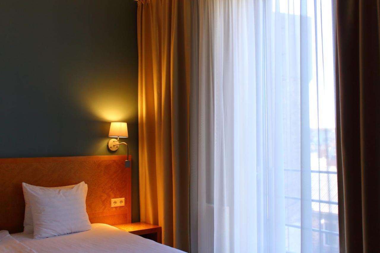 Hotel Kolumbs Liepāja Екстериор снимка
