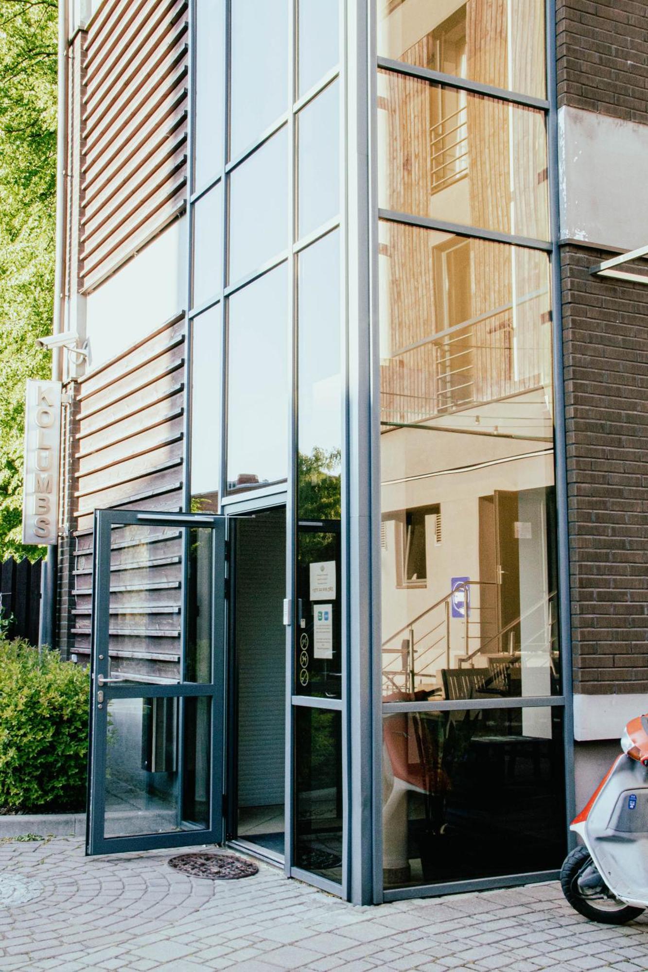 Hotel Kolumbs Liepāja Екстериор снимка