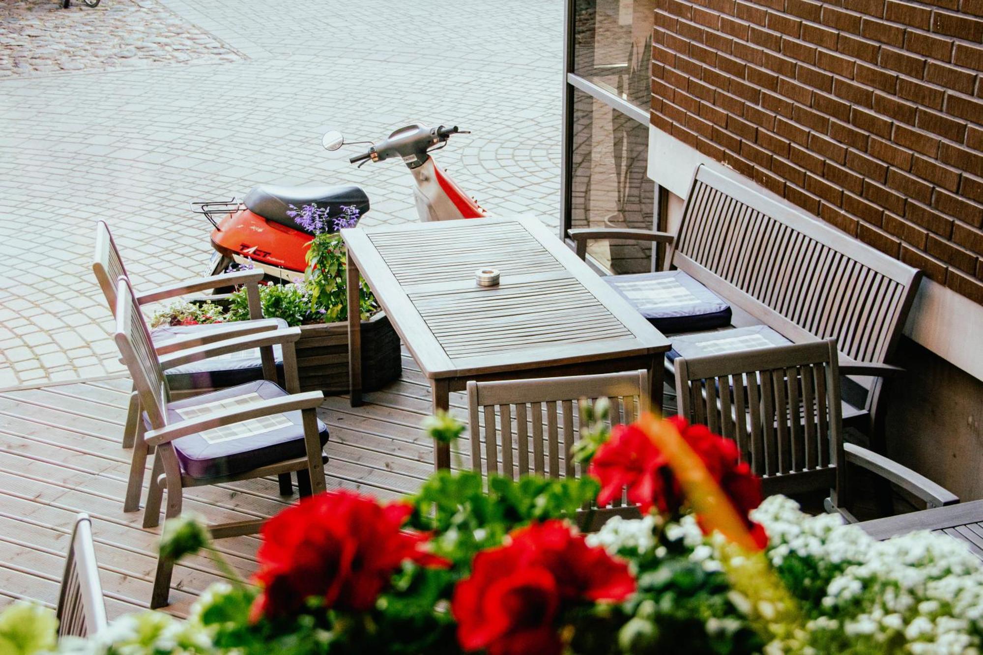 Hotel Kolumbs Liepāja Екстериор снимка