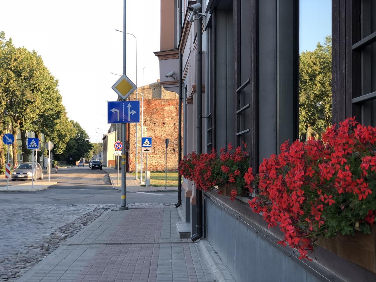 Hotel Kolumbs Liepāja Екстериор снимка